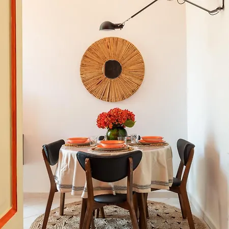 Elegant Beachfront House In The Heart Of Ostia *