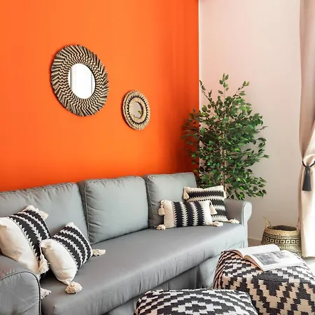 Elegant Beachfront House In The Heart Of Ostia דירה *