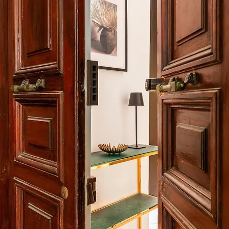 Elegant Beachfront House In The Heart Of Ostia רומא